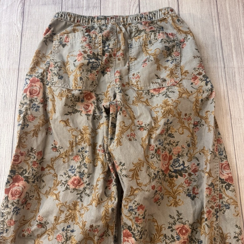 BDG Women's Station Cocoon Baggy Barrel Leg Cargo Pant Size XS Floral Boho - Picture 9 of 11